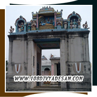 Therazhandur Divyadesam Aamaruviyappan Temple blessing with cow and calf Gokulam