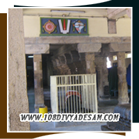 Bhujanga Sayana posture of Lord Kaisinavendhan Perumal at Thirupulingudi temple